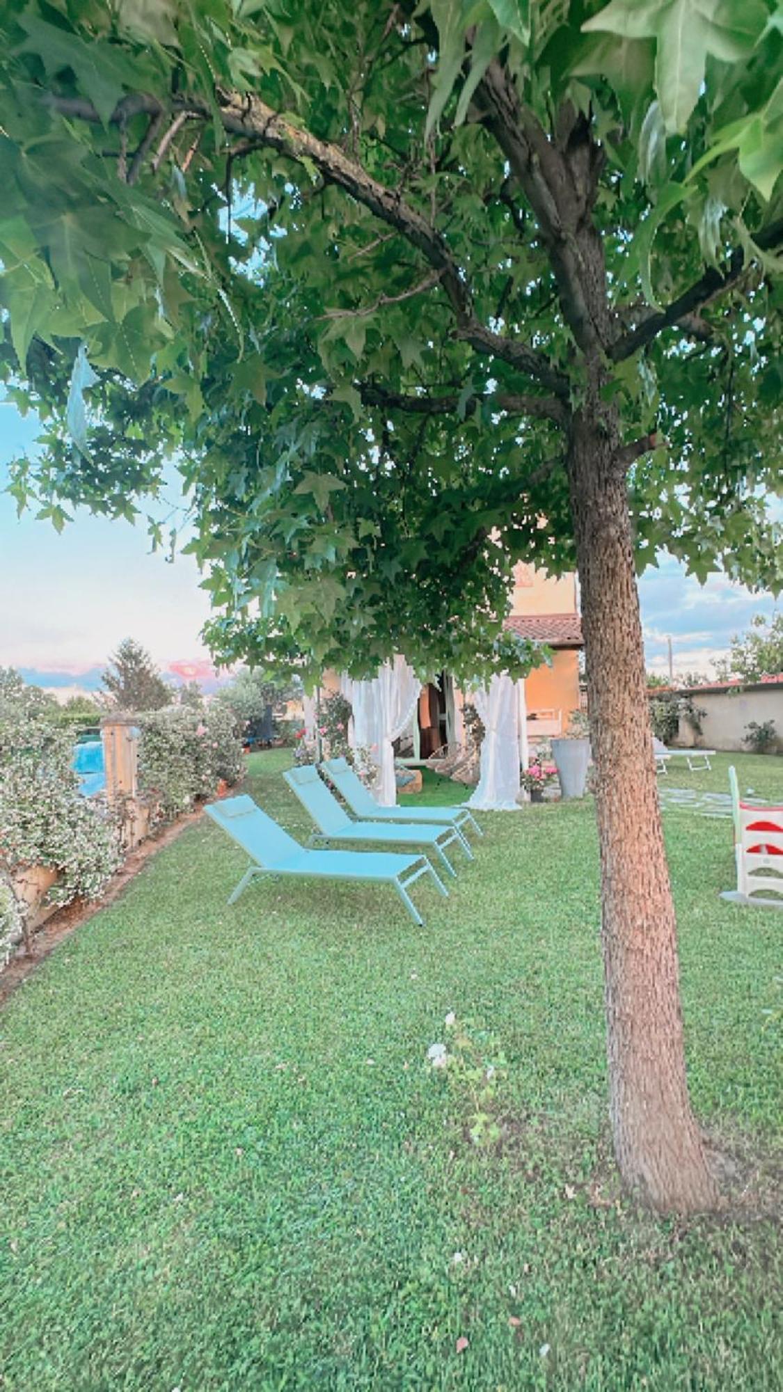 Villa Souari 10' Da Forte De Marmi - 2Km Spiaggia リド・ディ・カマイオーレ エクステリア 写真