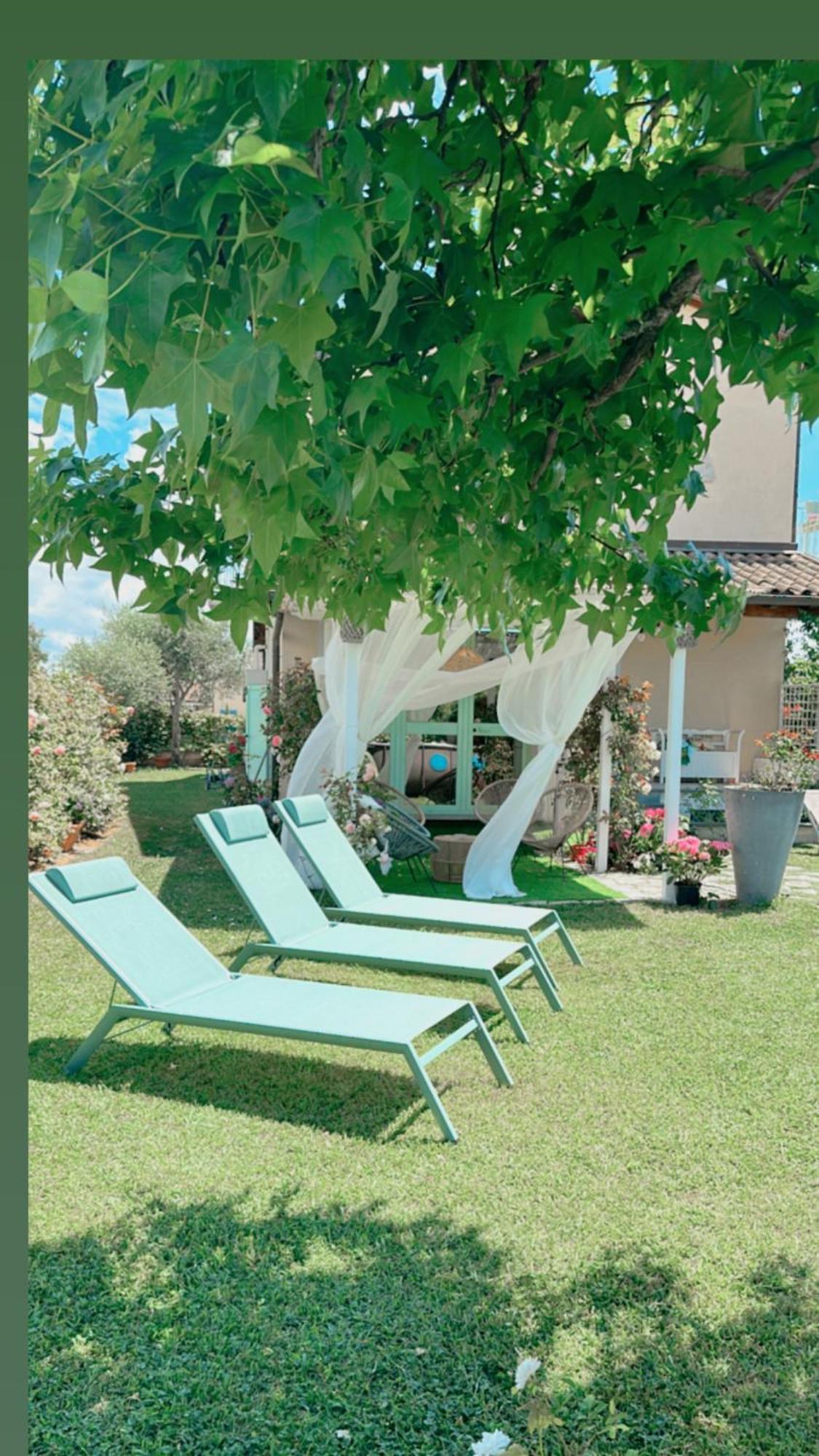 Villa Souari 10' Da Forte De Marmi - 2Km Spiaggia リド・ディ・カマイオーレ エクステリア 写真